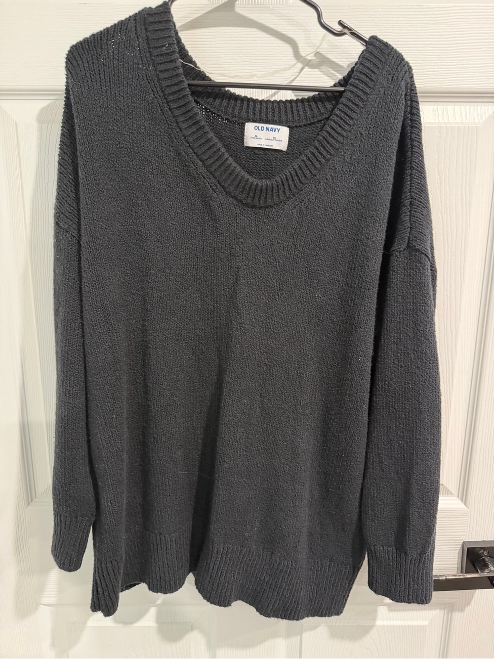 Old Navy Black V-Neck Sweater